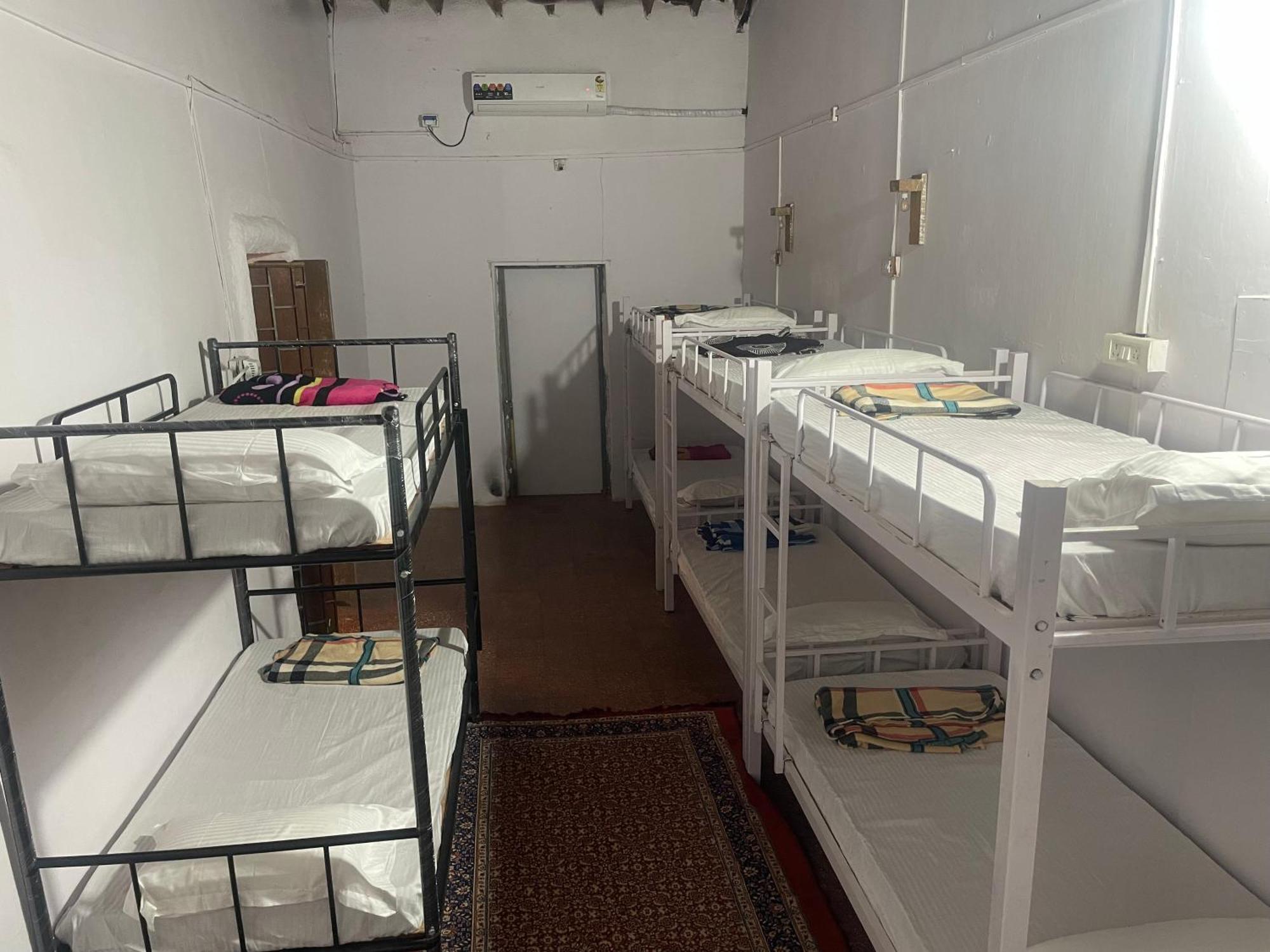 Streetmates Hostel Anjuna Ngoại thất bức ảnh