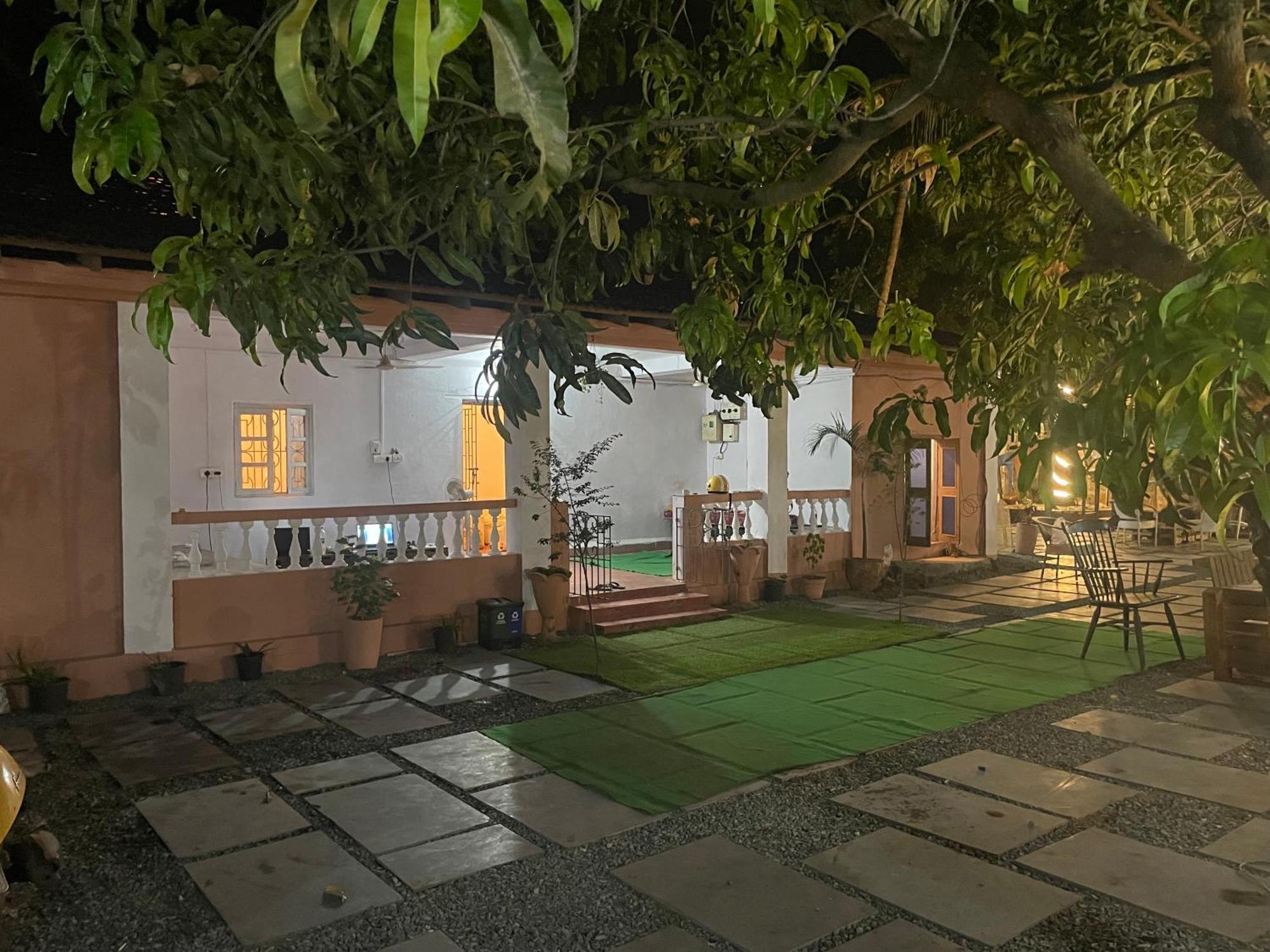 Streetmates Hostel Anjuna Ngoại thất bức ảnh
