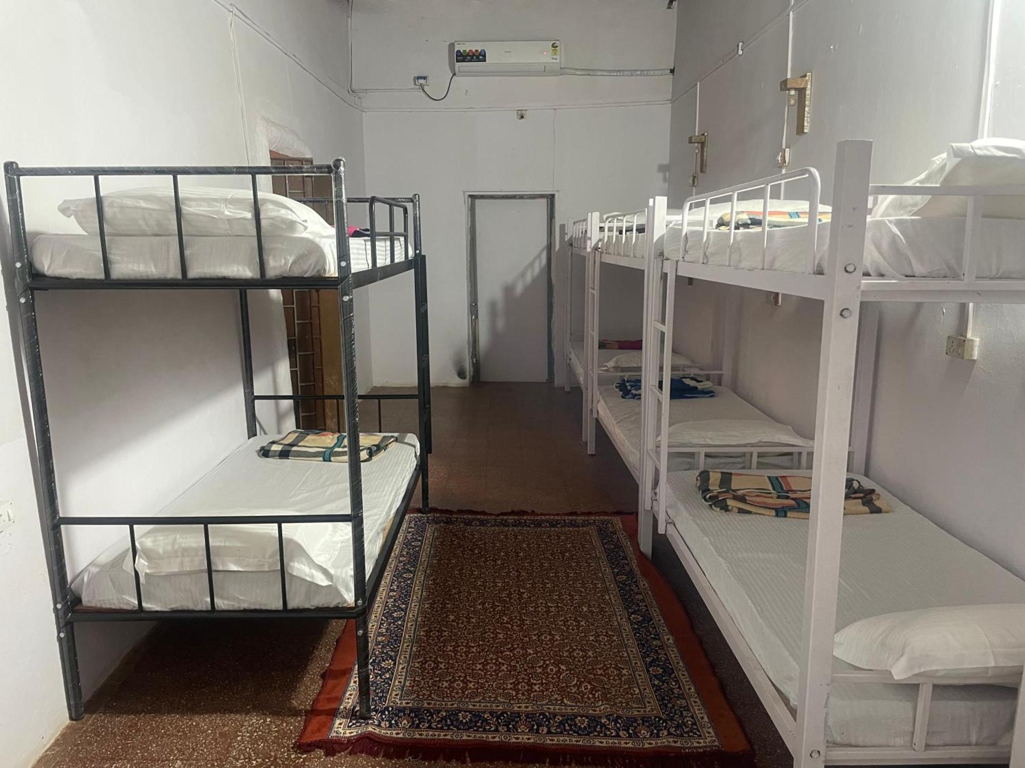 Streetmates Hostel Anjuna Ngoại thất bức ảnh