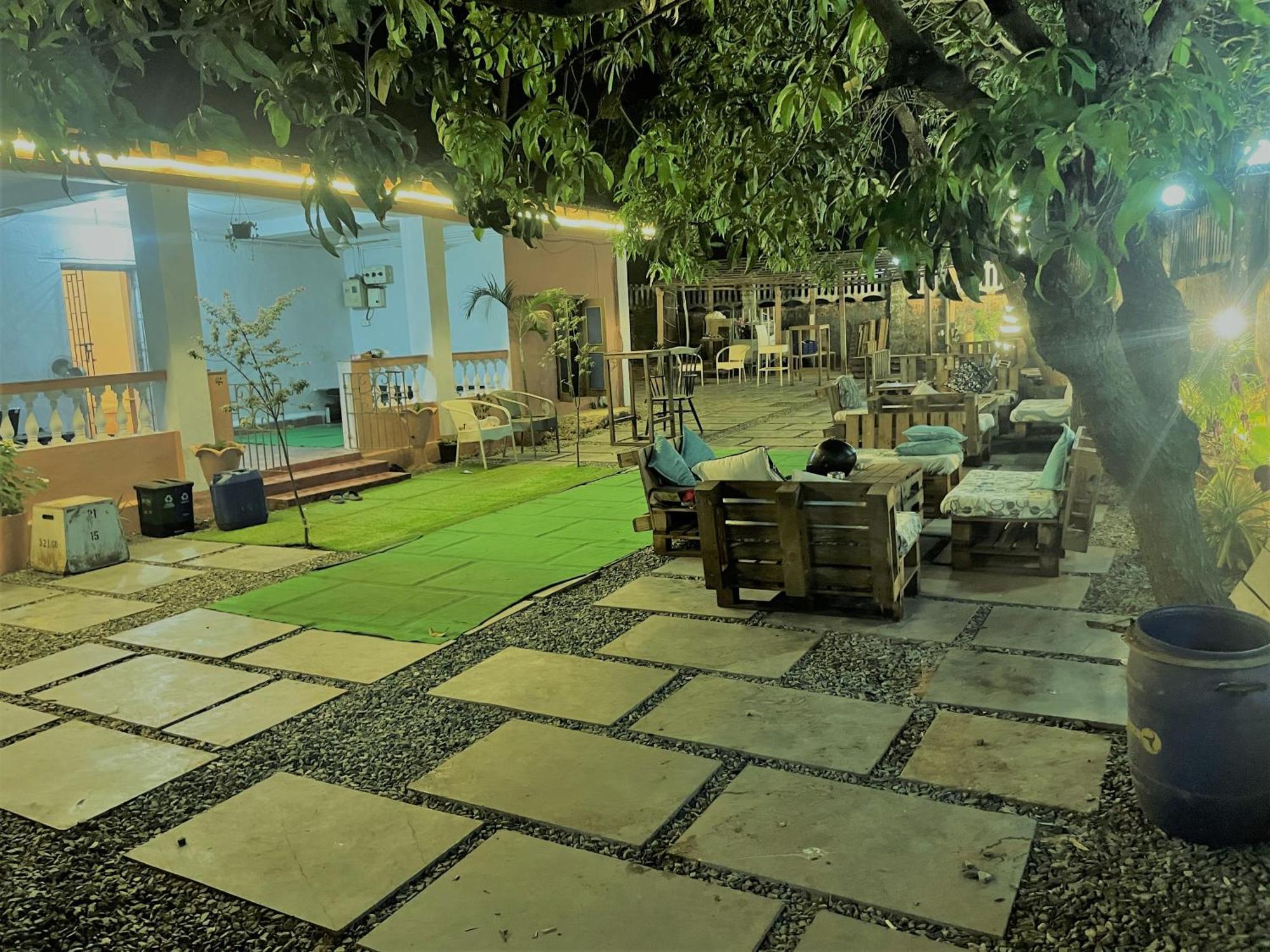 Streetmates Hostel Anjuna Ngoại thất bức ảnh